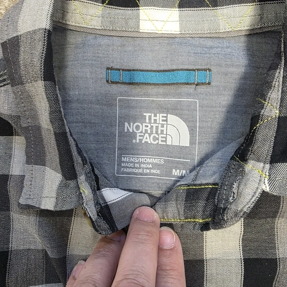 The North Face Shirt Mens Button Up Size Med Grey/Black Plaid Outdoor Checkered